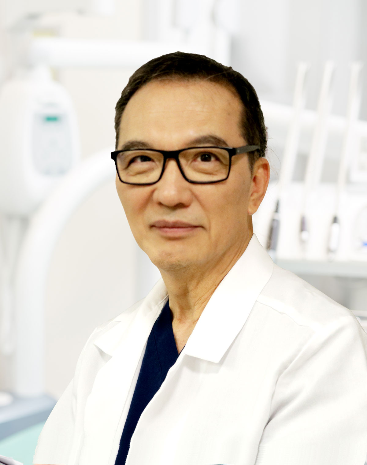 Meet Dr. Lee the Oral & Maxillofacial Surgeon - Alpine Implant Center